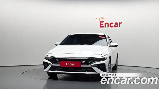 Hyundai Avante CN7 — Фото автомобиля 2