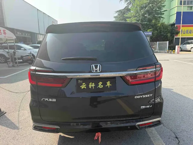 Honda Odyssey — Фото автомобиля 8