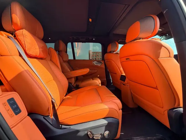 Lynk & Co 900 — Фото автомобиля 16