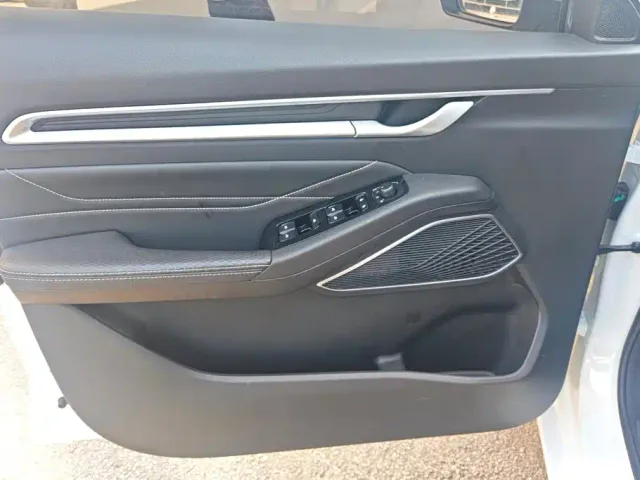 Geely Emgrand — Фото автомобиля 7