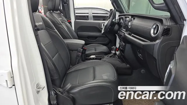 Jeep Wrangler JL — Фото автомобиля 11