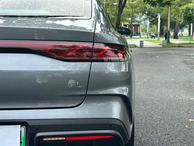 BYD Qin L 2024 DM-i 120KM Superior Edition — Фото автомобиля 9