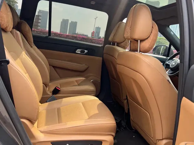 Li Auto ONE — Фото автомобиля 11