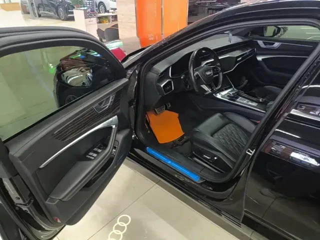 Audi A6L — Фото автомобиля 15