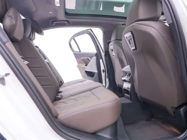 BMW 5 Series — Фото автомобиля 26