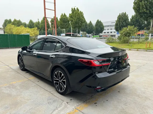 Toyota Camry — Фото автомобиля 15