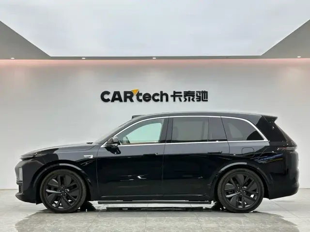 Li Auto L8 — Фото автомобиля 2