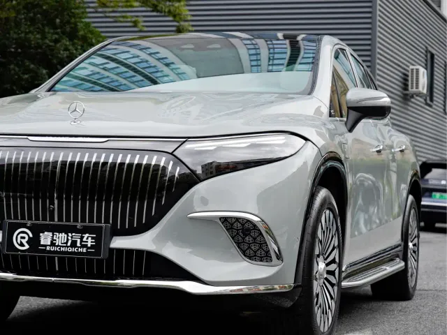 Mercedes-Benz Maybach EQS SUV — Фото автомобиля 7