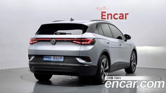 Volkswagen ID.4 — Фото автомобиля 2