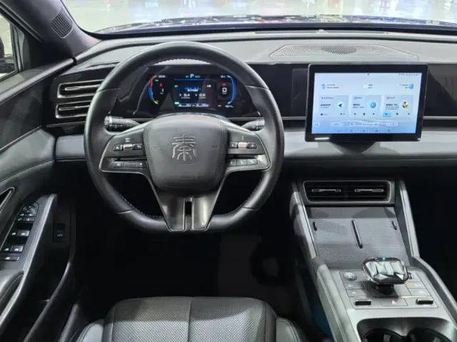 BYD Qin L — Фото автомобиля 11
