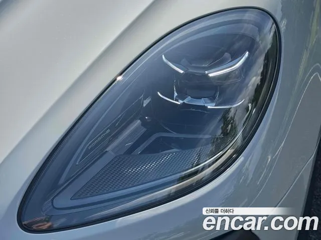 Porsche Macan — Фото автомобиля 12