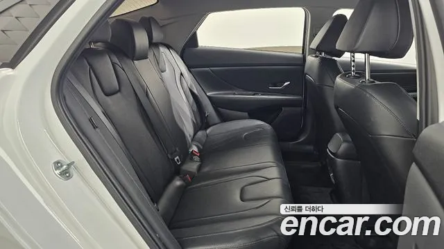 Hyundai Avante — Фото автомобиля 17