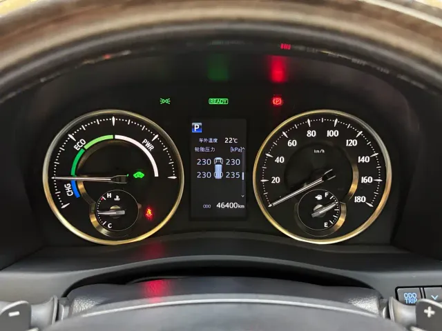 Toyota Vellfire — Фото автомобиля 18