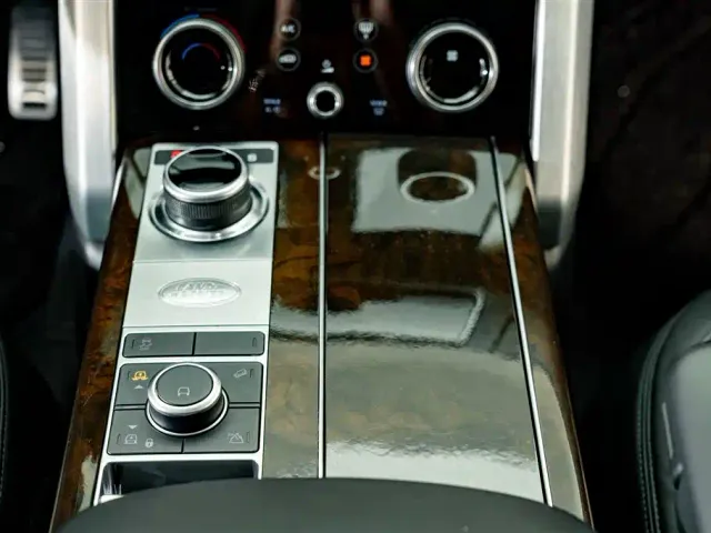 Land Rover Range Rover — Фото автомобиля 16
