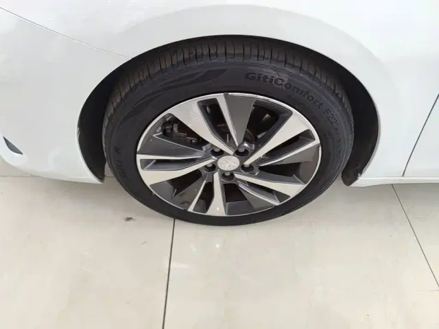 Peugeot 408 — Фото автомобиля 22
