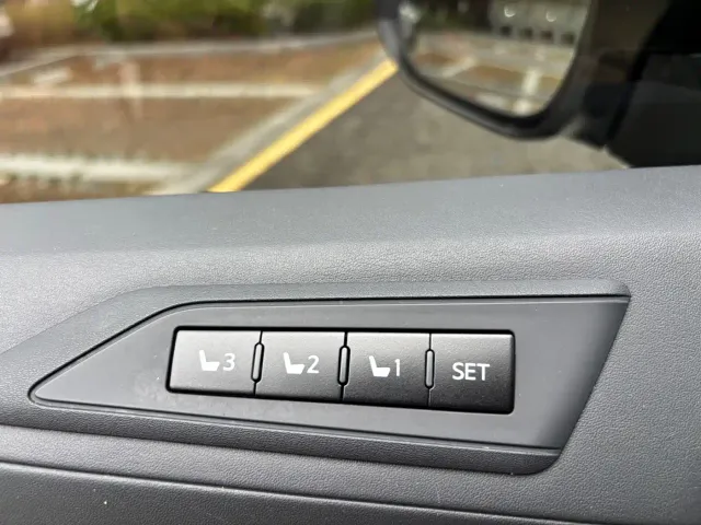 Toyota Alphard — Фото автомобиля 11