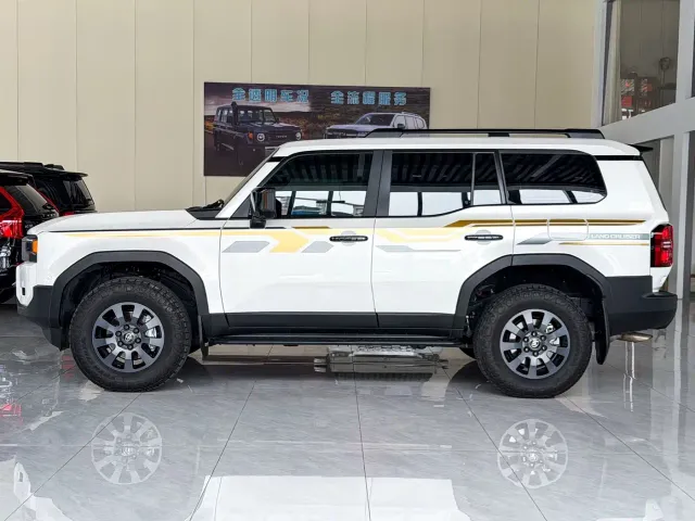 Toyota Prado — Фото автомобиля 3
