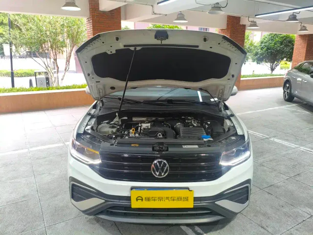 Volkswagen Tiguan L — Фото автомобиля 19