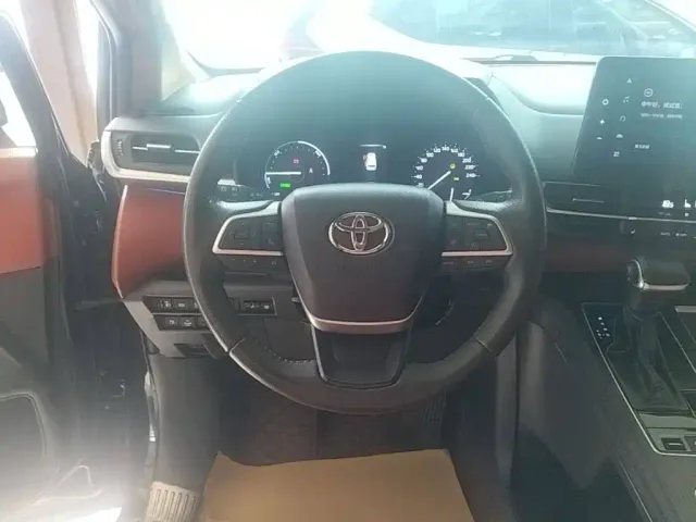 Toyota Granvia — Фото автомобиля 10
