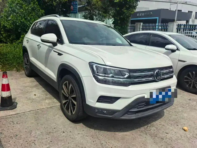 Volkswagen Tharu — Фото автомобиля 3