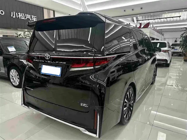 Toyota Vellfire — Фото автомобиля 16
