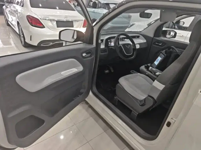Wuling Hongguang Mini EV — Фото автомобиля 15