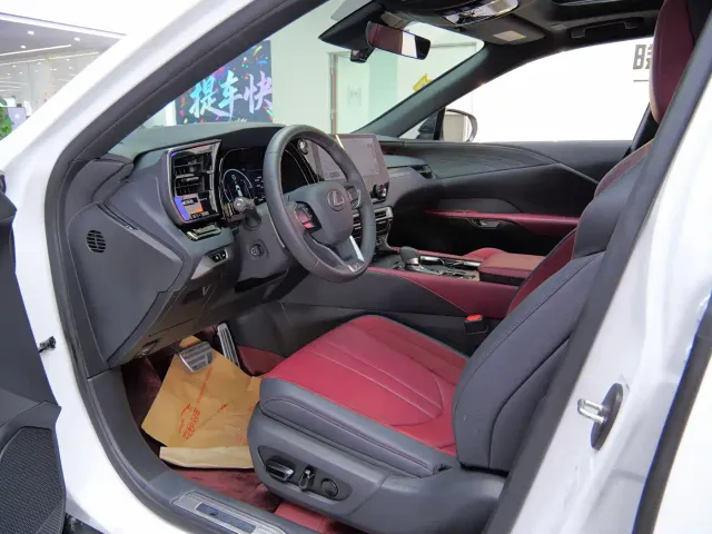 Lexus RX — Фото автомобиля 8