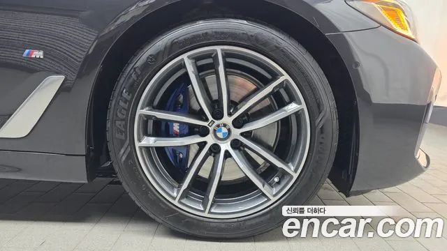 BMW 5 Series G30 — Фото автомобиля 20