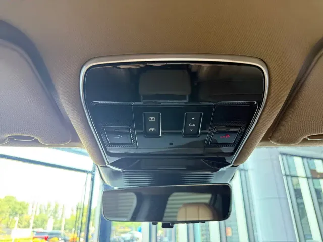 Land Rover Range Rover — Фото автомобиля 13