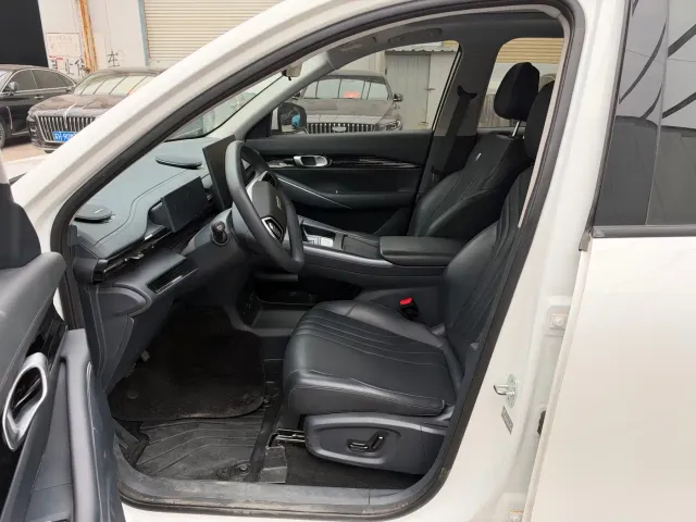 Geely Galaxy E5 — Фото автомобиля 3