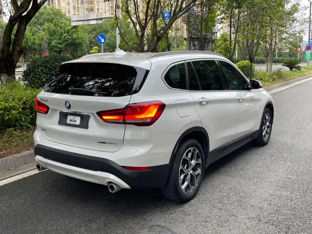 BMW X1 — Фото автомобиля 4