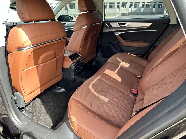 Audi A7L — Фото автомобиля 14