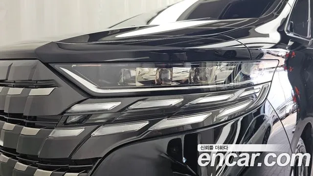 Toyota Alphard — Фото автомобиля 21