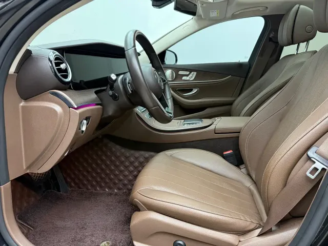 Mercedes-Benz E-Class — Фото автомобиля 10