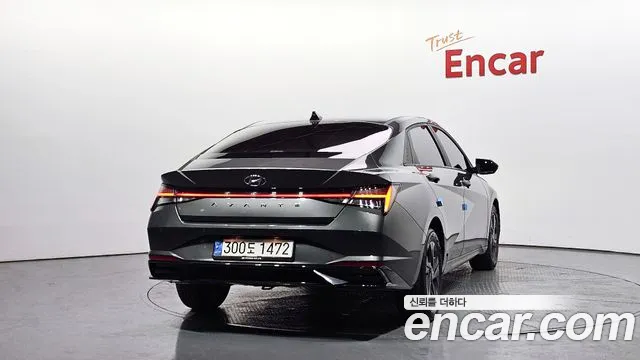 Hyundai AVANTE Avante (CN7) — Фото автомобиля 4