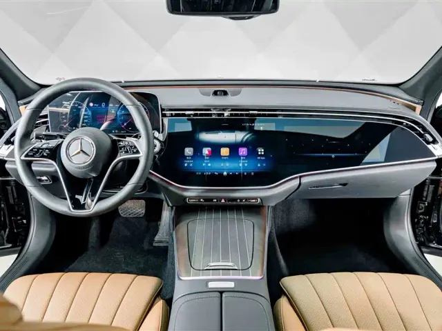 Mercedes-Benz E-Class — Фото автомобиля 12