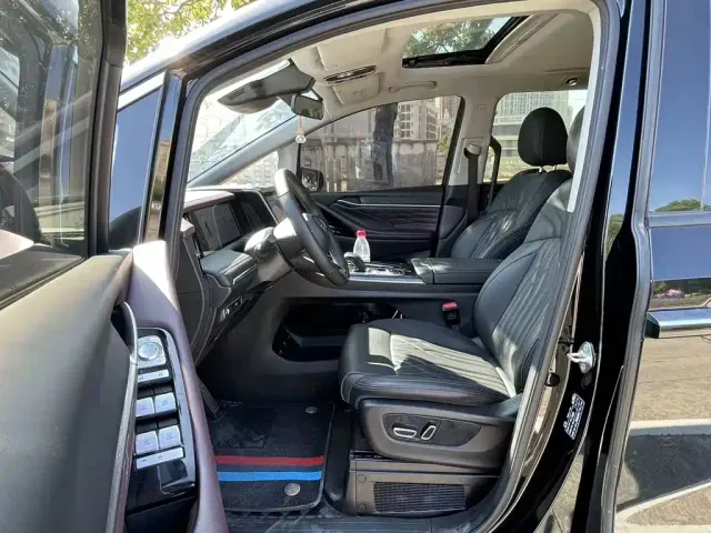 GAC Trumpchi M8 — Фото автомобиля 4