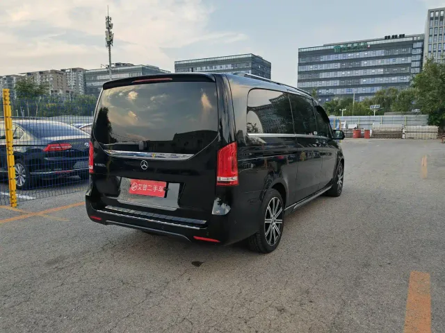 Mercedes-Benz V-Class — Фото автомобиля 23