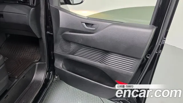 Hyundai Staria — Фото автомобиля 13