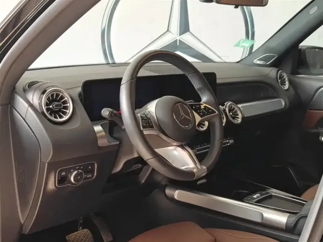 Mercedes-Benz EQB — Фото автомобиля 8