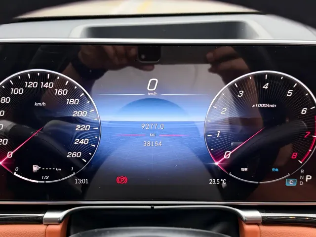 Mercedes-Benz S-Class — Фото автомобиля 12