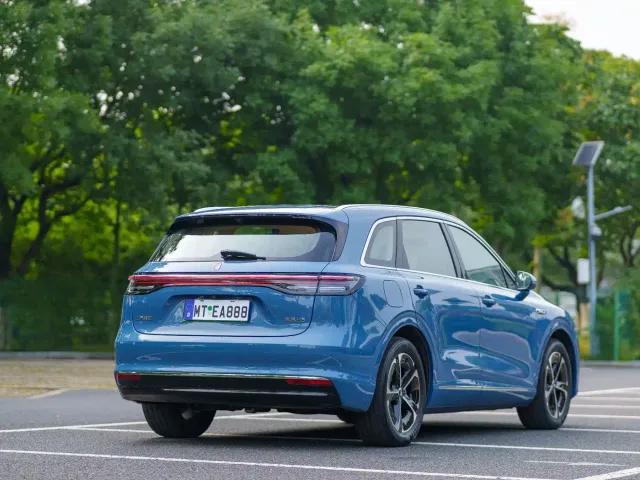 Shangjie SUV — Фото автомобиля 4