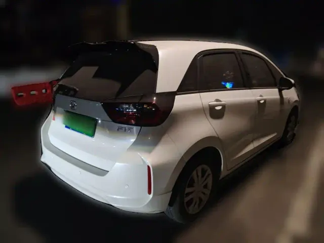 Honda Fit — Фото автомобиля 6