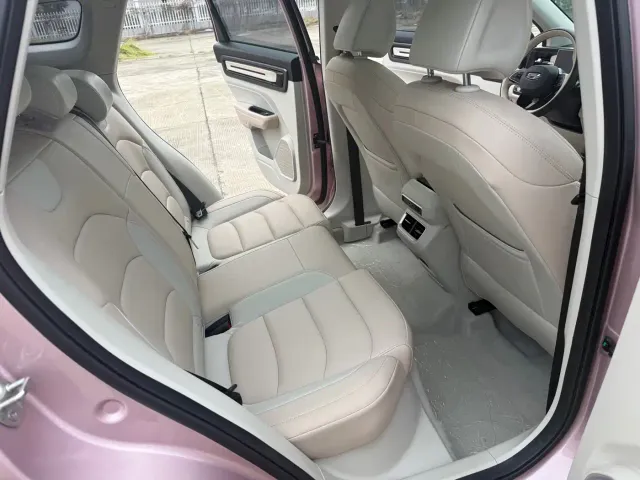 Geely ICON — Фото автомобиля 13