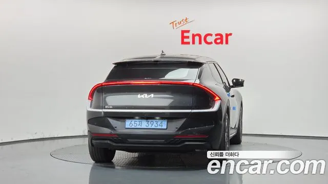 Kia EV6 New — Фото автомобиля 4