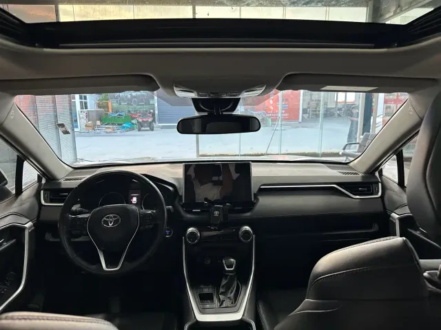 Toyota Wildlander — Фото автомобиля 8