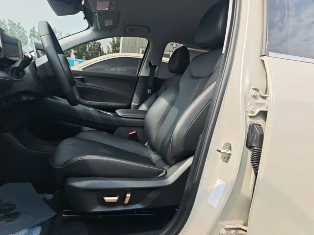Baojun Yunhai — Фото автомобиля 14
