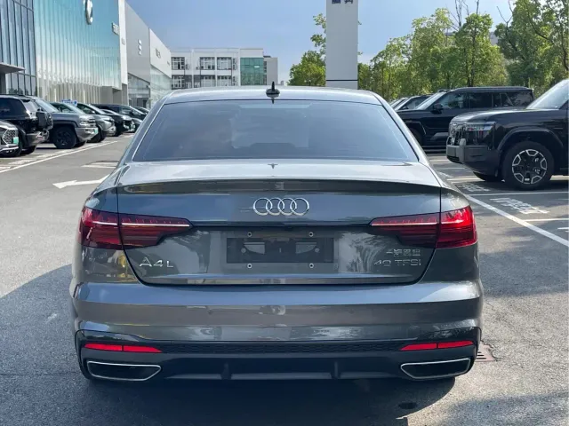 Audi A4L — Фото автомобиля 15