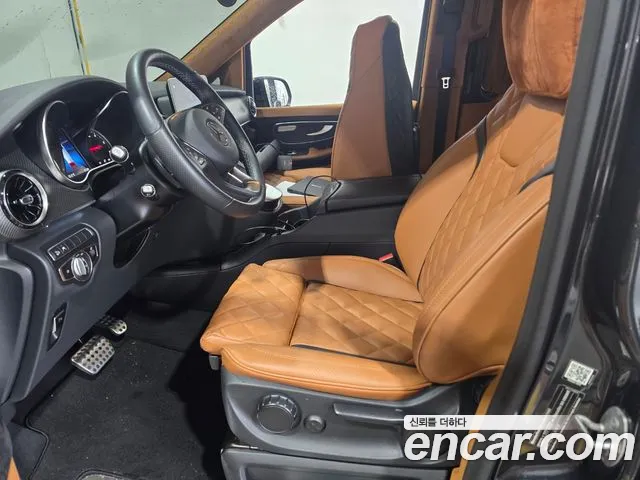 Mercedes-Benz V-Class — Фото автомобиля 10