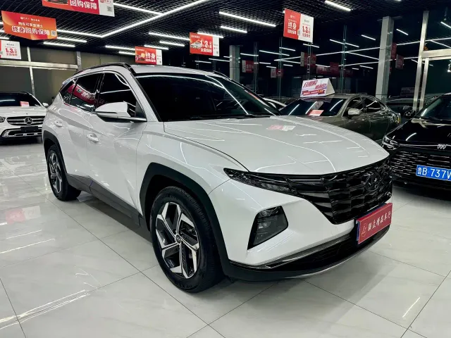 Hyundai Tucson — Фото автомобиля 3